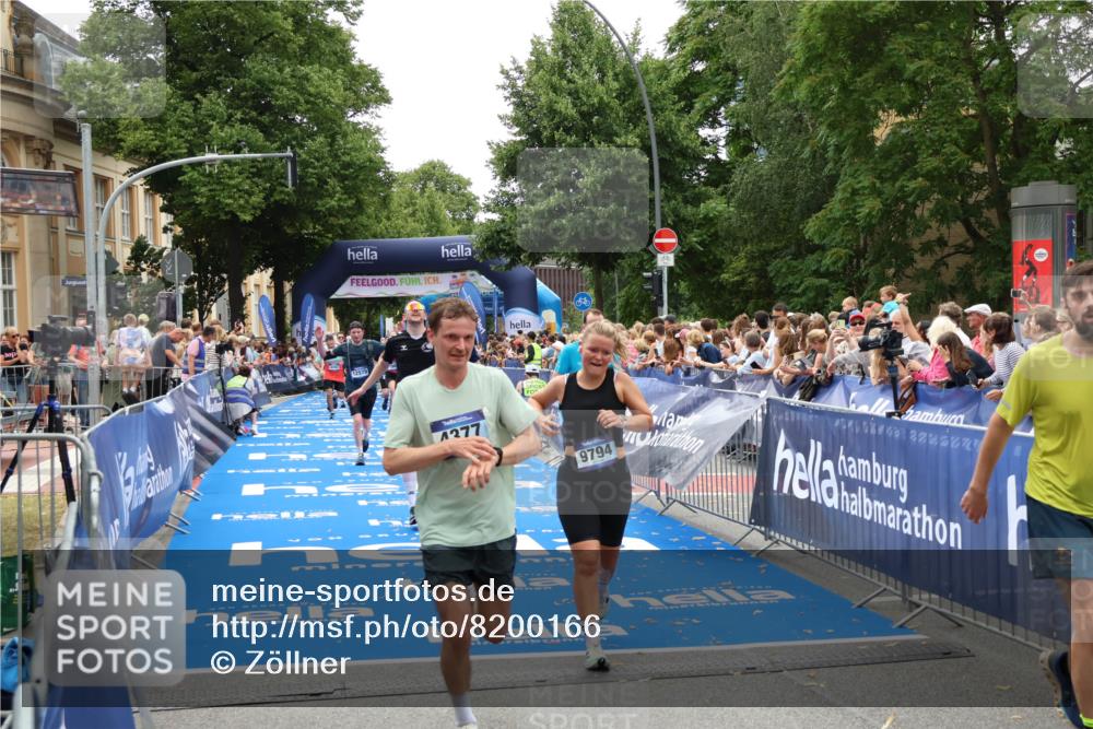 29.06.2025 - hella hamburg halbmarathon Zöllner http://msf.ph/oto/8200166 29.06.2025 10:47:10 Ziel 1460, 4093, 4377, 5472, 6373, 6700, 7908, 9794, 12579, 13007, 14783, 15684 meine-sportfotos.de