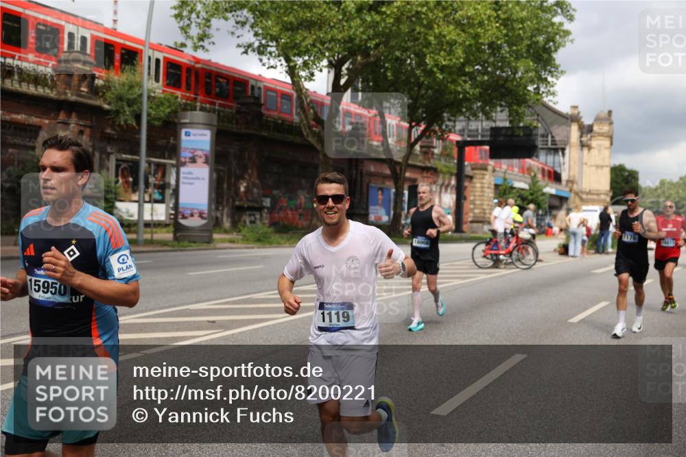 29.06.2025 - hella hamburg halbmarathon Yannick Fuchs http://msf.ph/oto/8200221 29.06.2025 10:44:40 20KM 1119, 1399, 1461, 1466, 1507, 1630, 1750, 1817, 2207, 3654, 4127, 4346, 5115, 6027, 6662, 6712, 6795, 7052, 7176, 7397, 7583, 7930, 7932, 8572, 8657, 8704, 8819, 9057, 10371, 10750, 11356, 11455, 11607, 12624, 13008, 13609, 13687, 13701, 13812, 13875, 14034, 14257, 14626, 15362, 15395, 15803, 15950, 16716, 16806, 17179, 17221, 17247, 17384, 18066, 18370, 18394, 18657, 18658, 18811 meine-sportfotos.de