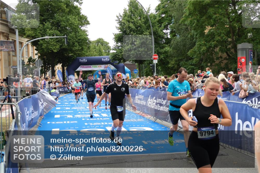 29.06.2025 - hella hamburg halbmarathon Zöllner http://msf.ph/oto/8200226 29.06.2025 10:47:12 Ziel 1460, 2623, 4093, 5472, 6373, 6700, 6716, 7480, 7908, 12579, 13007, 15684, 17718, 17915 meine-sportfotos.de