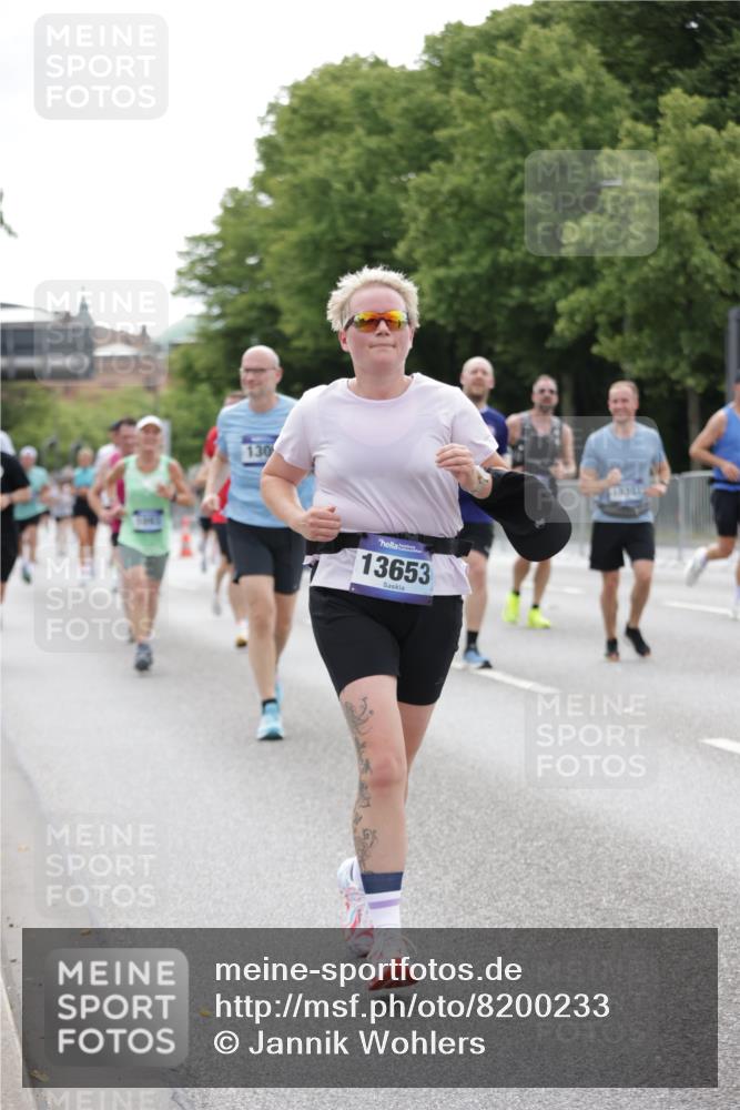 29.06.2025 - hella hamburg halbmarathon Jannik Wohlers http://msf.ph/oto/8200233 29.06.2025 10:25:17 Lombardsbrücke 1093, 1305, 1479, 1481, 3343, 3765, 4378, 5028, 8881, 9811, 10104, 10845, 10846, 11699, 12074, 12505, 13653, 13842, 14936, 15283, 16289, 16354, 16381, 16927 meine-sportfotos.de