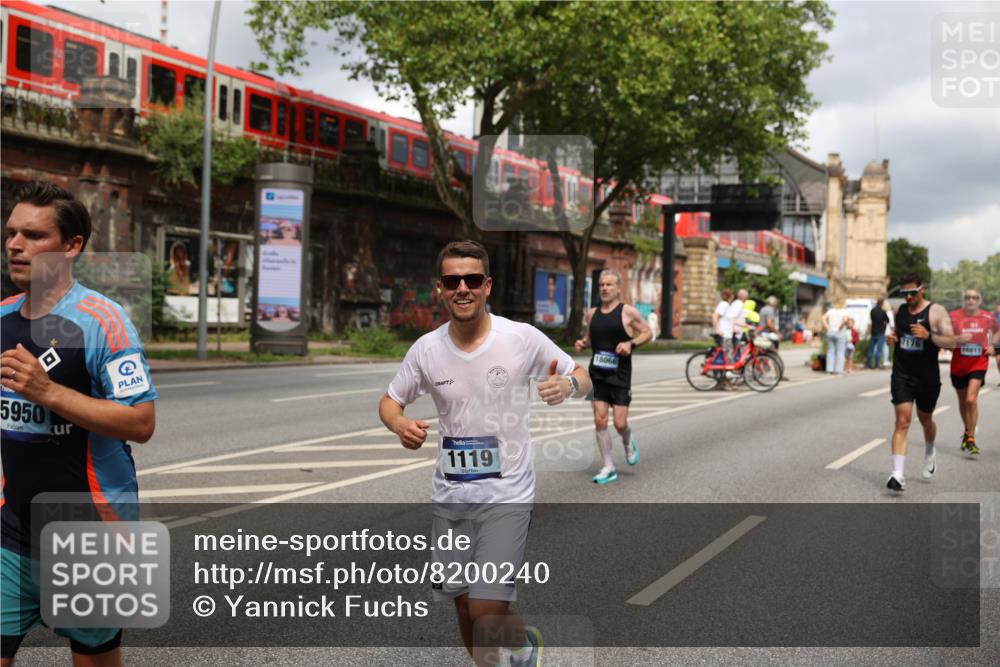 29.06.2025 - hella hamburg halbmarathon Yannick Fuchs http://msf.ph/oto/8200240 29.06.2025 10:44:40 20KM 1119, 1399, 1461, 1466, 1507, 1630, 1750, 1817, 2207, 3654, 4127, 4346, 5115, 6027, 6662, 6712, 6795, 7052, 7176, 7397, 7583, 7930, 7932, 8572, 8657, 8704, 8819, 9057, 10371, 10750, 11356, 11455, 11607, 12624, 13008, 13609, 13687, 13701, 13812, 13875, 14034, 14257, 14626, 15362, 15395, 15803, 15950, 16716, 16806, 17179, 17221, 17247, 17384, 18066, 18370, 18394, 18657, 18658, 18811 meine-sportfotos.de