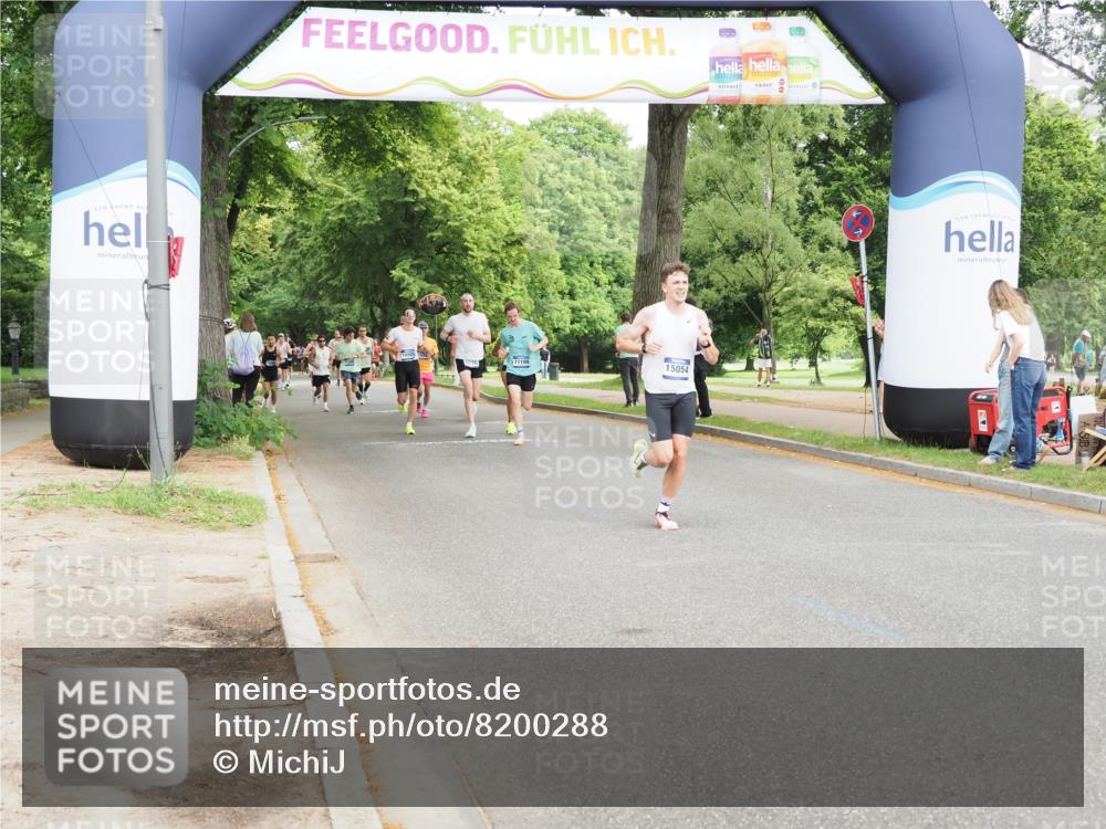 29.06.2025 - hella hamburg halbmarathon MichiJ http://msf.ph/oto/8200288 29.06.2025 10:21:27 Zwischen KM18-KM19 1894, 4812, 5660, 15054, 16065 meine-sportfotos.de