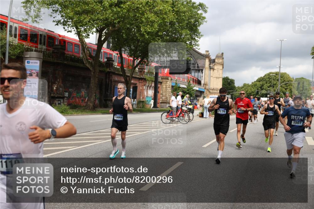 29.06.2025 - hella hamburg halbmarathon Yannick Fuchs http://msf.ph/oto/8200296 29.06.2025 10:44:41 20KM 1119, 1399, 1461, 1466, 1507, 1630, 1750, 1817, 2207, 3654, 4127, 4346, 5115, 6027, 6662, 6712, 6795, 7052, 7176, 7397, 7583, 7930, 7932, 8117, 8572, 8657, 8704, 8819, 9057, 10371, 11356, 11455, 11607, 12624, 13008, 13609, 13687, 13701, 13875, 14034, 14257, 14626, 15362, 15395, 15803, 15950, 16716, 16806, 17179, 17221, 17247, 17384, 18066, 18370, 18394, 18489, 18657, 18658, 18811 meine-sportfotos.de