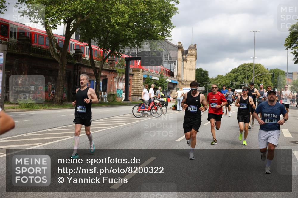 29.06.2025 - hella hamburg halbmarathon Yannick Fuchs http://msf.ph/oto/8200322 29.06.2025 10:44:41 20KM 1119, 1399, 1461, 1466, 1507, 1630, 1750, 1817, 2207, 3654, 4127, 4346, 5115, 6027, 6662, 6712, 6795, 7052, 7176, 7397, 7583, 7930, 7932, 8117, 8572, 8657, 8704, 8819, 9057, 10371, 11356, 11455, 11607, 12624, 13008, 13609, 13687, 13701, 13875, 14034, 14257, 14626, 15362, 15395, 15803, 15950, 16716, 16806, 17179, 17221, 17247, 17384, 18066, 18370, 18394, 18489, 18657, 18658, 18811 meine-sportfotos.de