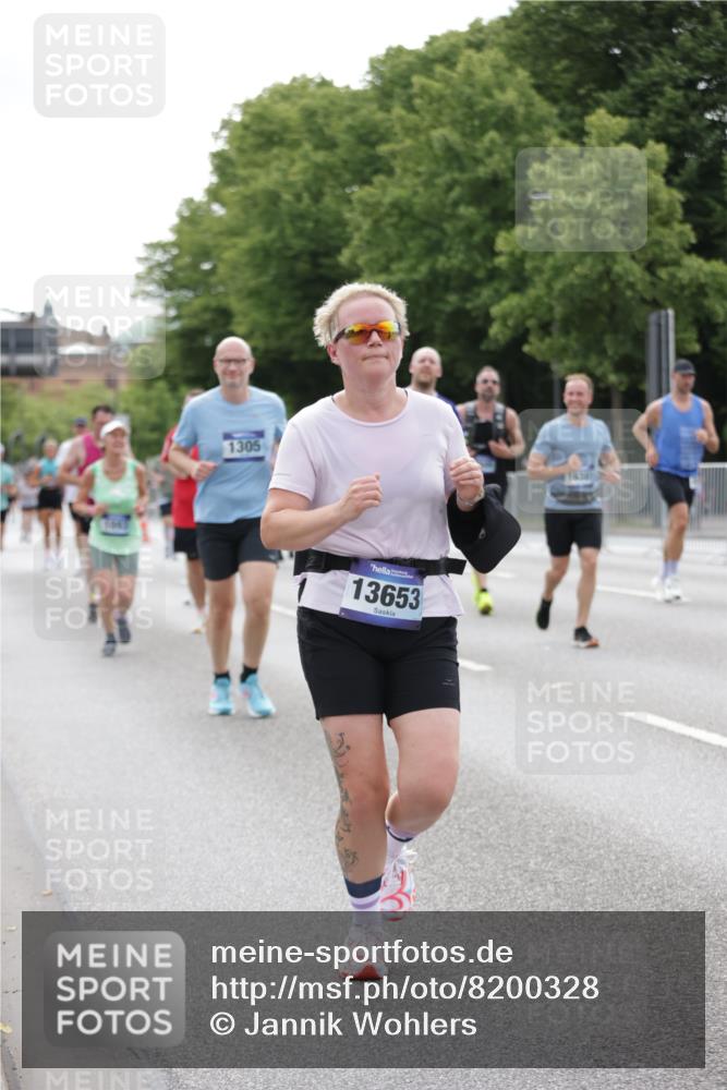 29.06.2025 - hella hamburg halbmarathon Jannik Wohlers http://msf.ph/oto/8200328 29.06.2025 10:25:17 Lombardsbrücke 1093, 1305, 1479, 1481, 3343, 3765, 4378, 5028, 8881, 9811, 10104, 10845, 10846, 11699, 12074, 12505, 13653, 13842, 14936, 15283, 16289, 16354, 16381, 16927 meine-sportfotos.de