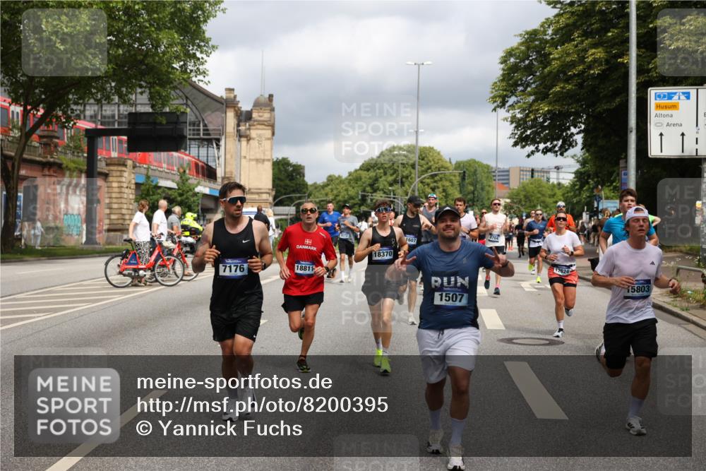 29.06.2025 - hella hamburg halbmarathon Yannick Fuchs http://msf.ph/oto/8200395 29.06.2025 10:44:41 20KM 1119, 1399, 1461, 1466, 1507, 1630, 1750, 1817, 2207, 3654, 4127, 4346, 5115, 6027, 6662, 6712, 6795, 7052, 7176, 7397, 7583, 7930, 7932, 8117, 8572, 8657, 8704, 8819, 9057, 10371, 11356, 11455, 11607, 12624, 13008, 13609, 13687, 13701, 13875, 14034, 14257, 14626, 15362, 15395, 15803, 15950, 16716, 16806, 17179, 17221, 17247, 17384, 18066, 18370, 18394, 18489, 18657, 18658, 18811 meine-sportfotos.de