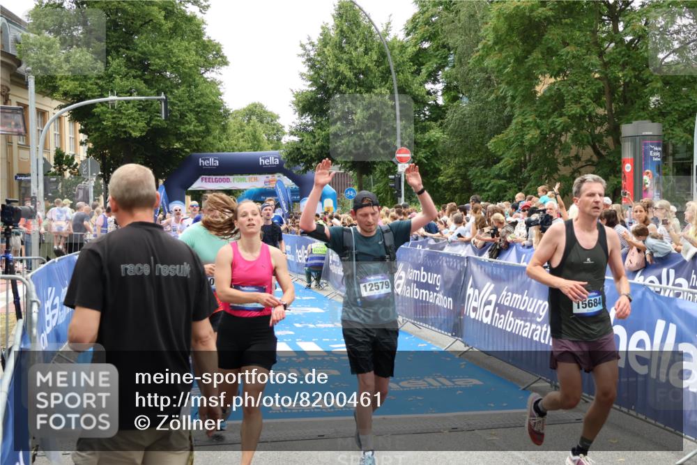29.06.2025 - hella hamburg halbmarathon Zöllner http://msf.ph/oto/8200461 29.06.2025 10:47:16 Ziel 2623, 4093, 6134, 6373, 6716, 7480, 7908, 10208, 10211, 13007, 13672, 15684, 16286, 17718, 17915, 18856 meine-sportfotos.de