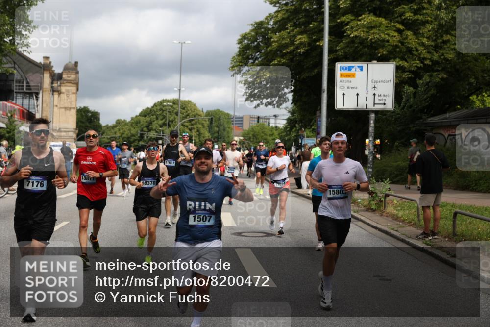 29.06.2025 - hella hamburg halbmarathon Yannick Fuchs http://msf.ph/oto/8200472 29.06.2025 10:44:42 20KM 1119, 1399, 1461, 1466, 1507, 1630, 1750, 1817, 2207, 3654, 4127, 4346, 5115, 6027, 6662, 6712, 6795, 7052, 7176, 7397, 7583, 7930, 7932, 8117, 8572, 8657, 8704, 8819, 9057, 10371, 11356, 11455, 11607, 12624, 13008, 13609, 13687, 13701, 13875, 14034, 14257, 14626, 15362, 15395, 15803, 15950, 16716, 16806, 17179, 17221, 17247, 17384, 18006, 18066, 18370, 18394, 18489, 18657, 18658, 18811 meine-sportfotos.de