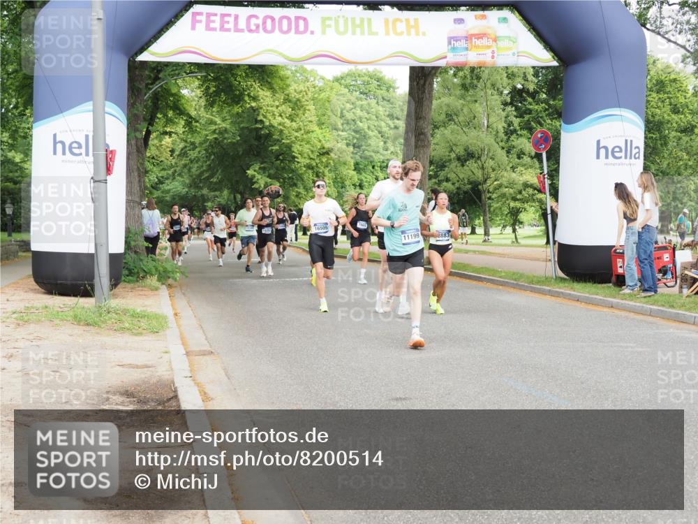 29.06.2025 - hella hamburg halbmarathon MichiJ http://msf.ph/oto/8200514 29.06.2025 10:21:30 Zwischen KM18-KM19 1894, 5070, 5660, 8883, 11199, 15054, 16505 meine-sportfotos.de