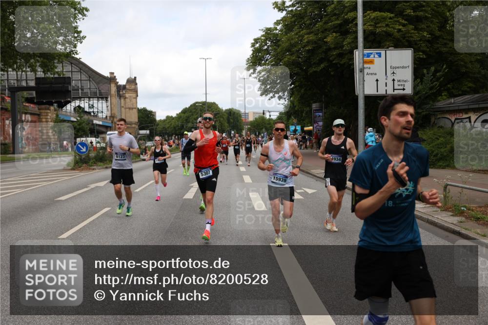 29.06.2025 - hella hamburg halbmarathon Yannick Fuchs http://msf.ph/oto/8200528 29.06.2025 10:31:57 20KM 1290, 2196, 2767, 4860, 4865, 5003, 5042, 5307, 5923, 6047, 6123, 6458, 7310, 8362, 9178, 9914, 10190, 10451, 10738, 12739, 13141, 13372, 13854, 14387, 14459, 14691, 14934, 15178, 15261, 15410, 15939, 16523, 16992, 17125, 17137, 17658, 18159, 18216, 18357, 18384, 18986 meine-sportfotos.de