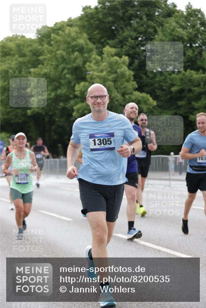 29.06.2025 - hella hamburg halbmarathon Jannik Wohlers http://msf.ph/oto/8200535 29.06.2025 10:25:19 Lombardsbrücke 1093, 1305, 1479, 1481, 3343, 3765, 4378, 4797, 5028, 6663, 8881, 9811, 10104, 10845, 11596, 11699, 12074, 12505, 13653, 14223, 14936, 15283, 16289, 16354, 16381, 16927 meine-sportfotos.de
