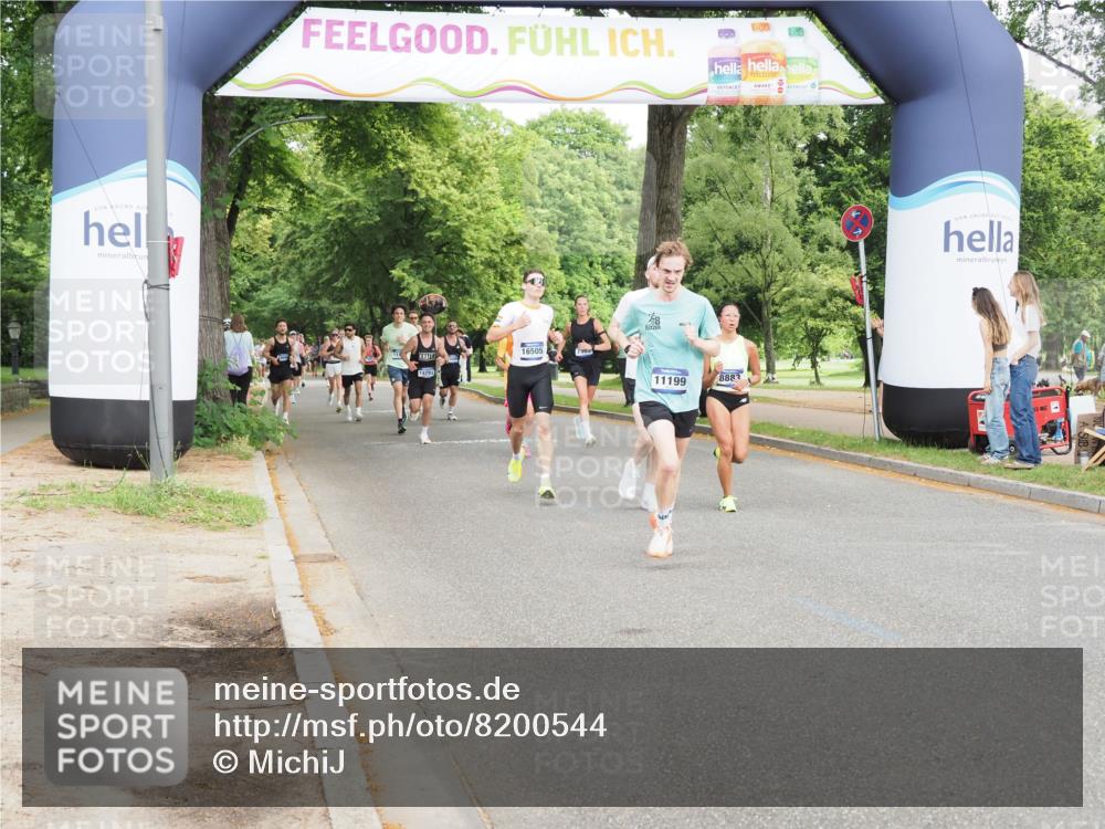 29.06.2025 - hella hamburg halbmarathon MichiJ http://msf.ph/oto/8200544 29.06.2025 10:21:30 Zwischen KM18-KM19 1894, 5070, 5660, 8883, 11199, 15054, 16505 meine-sportfotos.de