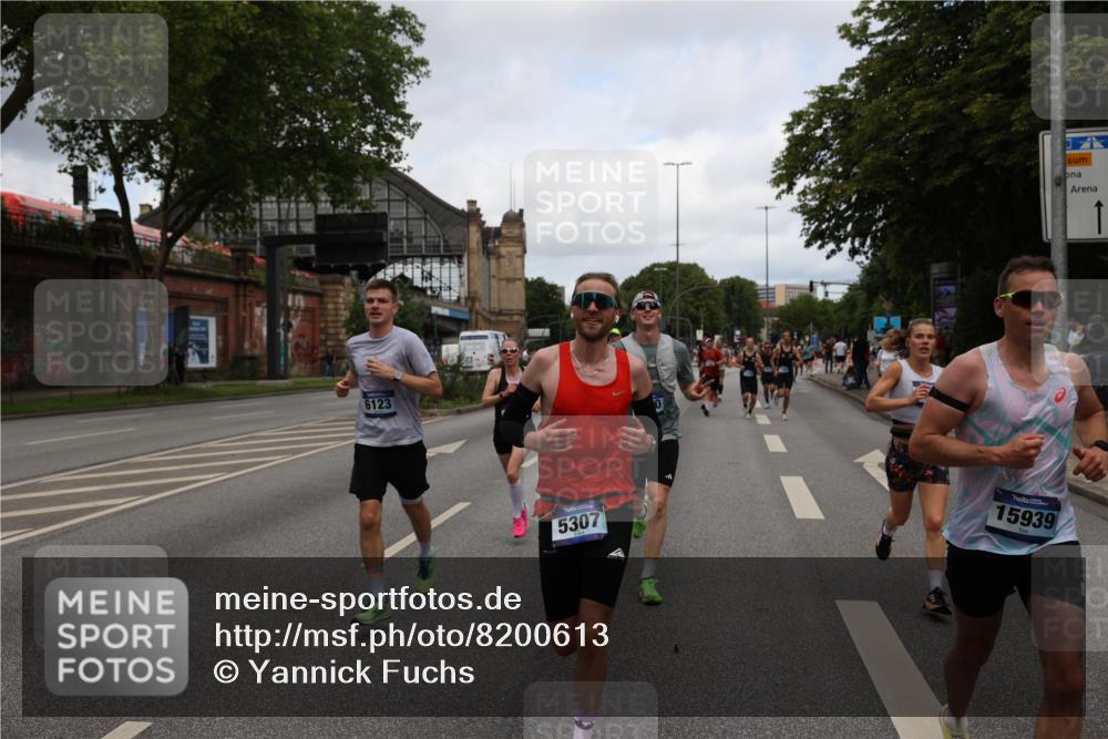 29.06.2025 - hella hamburg halbmarathon Yannick Fuchs http://msf.ph/oto/8200613 29.06.2025 10:31:57 20KM 1290, 2196, 2767, 4860, 4865, 5003, 5042, 5307, 5923, 6047, 6123, 6458, 7310, 8362, 9178, 9914, 10190, 10451, 10738, 12739, 13141, 13372, 13854, 14387, 14459, 14691, 14934, 15178, 15261, 15410, 15939, 16523, 16992, 17125, 17137, 17658, 18159, 18216, 18357, 18384, 18986 meine-sportfotos.de