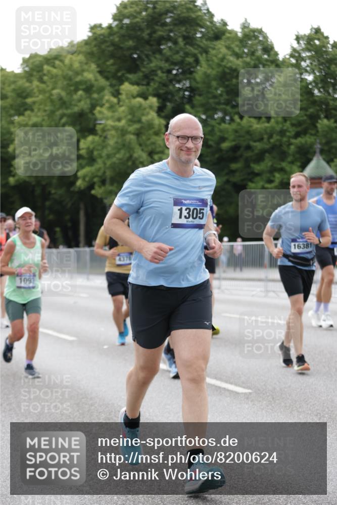29.06.2025 - hella hamburg halbmarathon Jannik Wohlers http://msf.ph/oto/8200624 29.06.2025 10:25:20 Lombardsbrücke 1093, 1305, 1479, 1481, 3343, 3765, 4378, 4797, 5028, 6663, 8881, 9811, 10104, 11596, 11699, 12074, 12505, 12838, 13653, 14223, 14936, 15283, 16289, 16354, 16381, 16927 meine-sportfotos.de