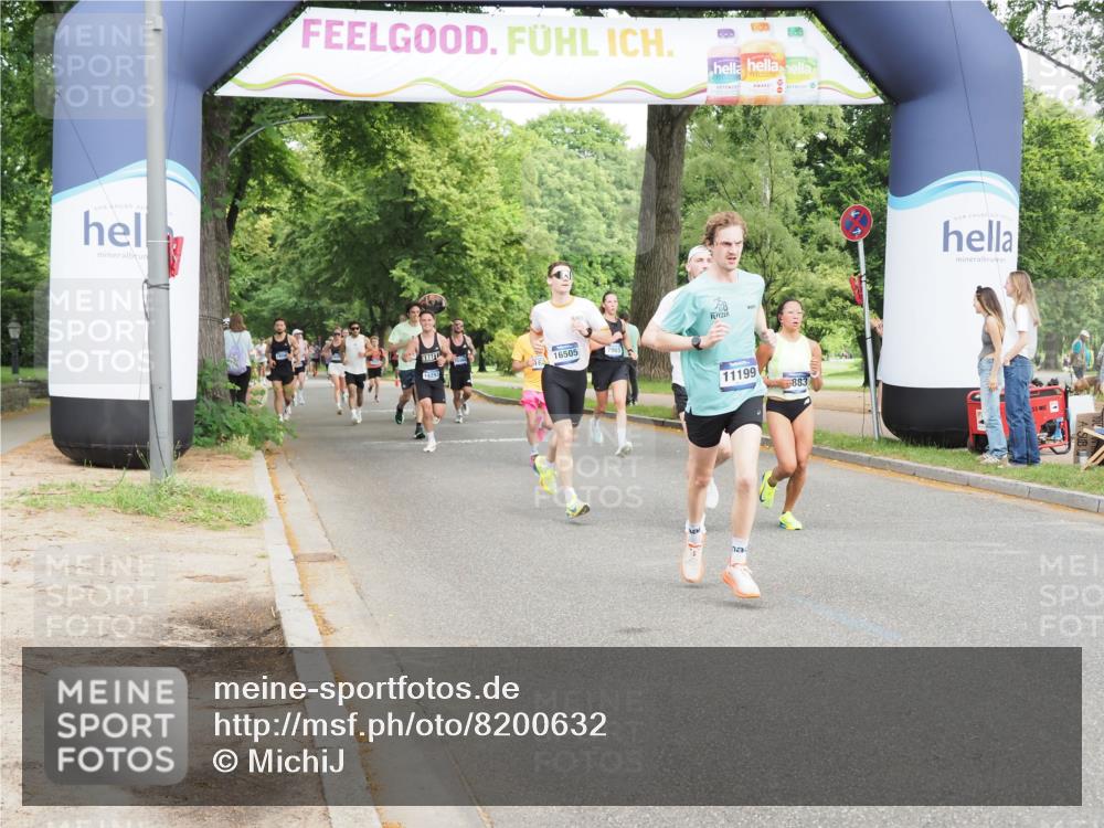 29.06.2025 - hella hamburg halbmarathon MichiJ http://msf.ph/oto/8200632 29.06.2025 10:21:30 Zwischen KM18-KM19 1894, 5070, 5660, 8883, 11199, 15054, 16505 meine-sportfotos.de