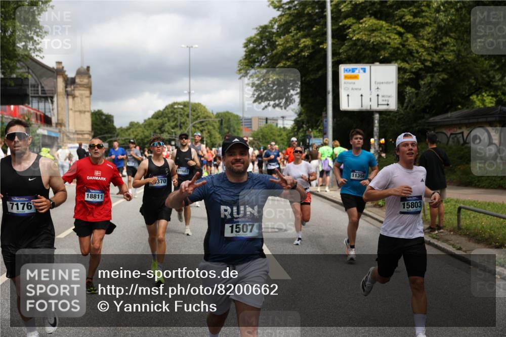 29.06.2025 - hella hamburg halbmarathon Yannick Fuchs http://msf.ph/oto/8200662 29.06.2025 10:44:42 20KM 1119, 1399, 1461, 1466, 1507, 1630, 1750, 1817, 2207, 3654, 4127, 4346, 5115, 6027, 6662, 6712, 6795, 7052, 7176, 7397, 7583, 7930, 7932, 8117, 8572, 8657, 8704, 8819, 9057, 10371, 11356, 11455, 11607, 12624, 13008, 13609, 13687, 13701, 13875, 14034, 14257, 14626, 15362, 15395, 15803, 15950, 16716, 16806, 17179, 17221, 17247, 17384, 18006, 18066, 18370, 18394, 18489, 18657, 18658, 18811 meine-sportfotos.de