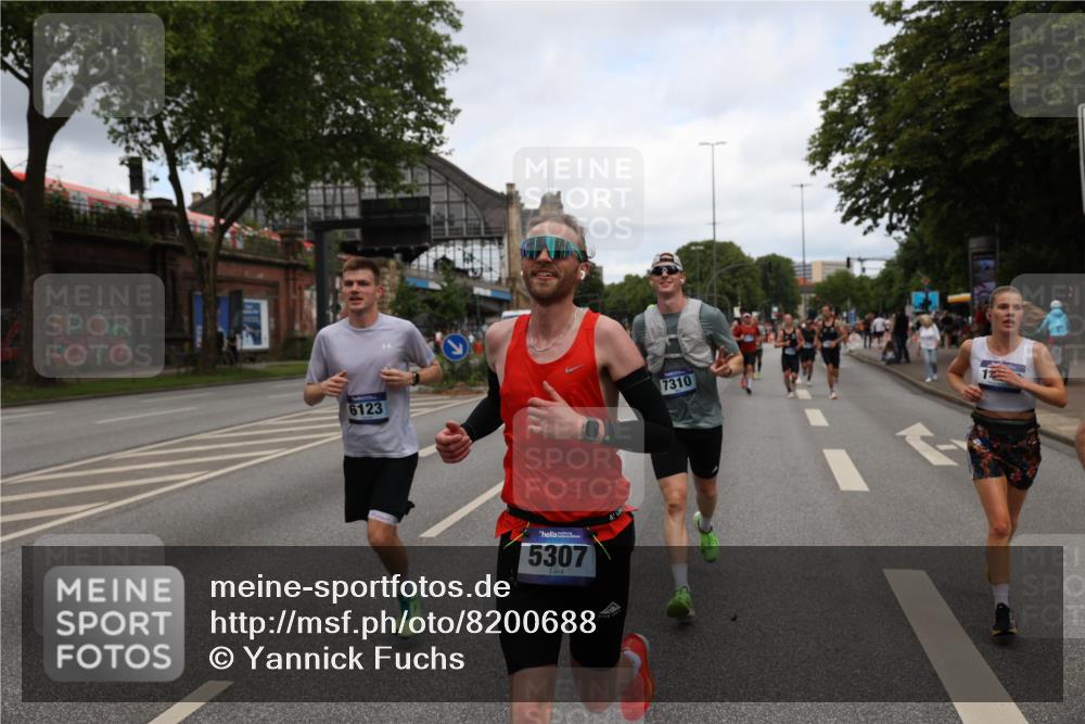 29.06.2025 - hella hamburg halbmarathon Yannick Fuchs http://msf.ph/oto/8200688 29.06.2025 10:31:58 20KM 1290, 2196, 2767, 4860, 4865, 5003, 5042, 5307, 5923, 6047, 6123, 6458, 7310, 8362, 9178, 9914, 10190, 10451, 10738, 12739, 13141, 13372, 13854, 14387, 14459, 14691, 14934, 15178, 15261, 15410, 15939, 16523, 16992, 17125, 17137, 17658, 18159, 18216, 18357, 18384, 18986 meine-sportfotos.de