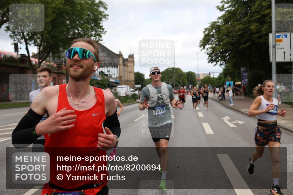 29.06.2025 - hella hamburg halbmarathon Yannick Fuchs http://msf.ph/oto/8200694 29.06.2025 10:31:58 20KM 1290, 2196, 2767, 4860, 4865, 5003, 5042, 5307, 5923, 6047, 6123, 6458, 7310, 8362, 9178, 9914, 10190, 10451, 10738, 12739, 13141, 13372, 13854, 14387, 14459, 14691, 14934, 15178, 15261, 15410, 15939, 16523, 16992, 17125, 17137, 17658, 18159, 18216, 18357, 18384, 18986 meine-sportfotos.de