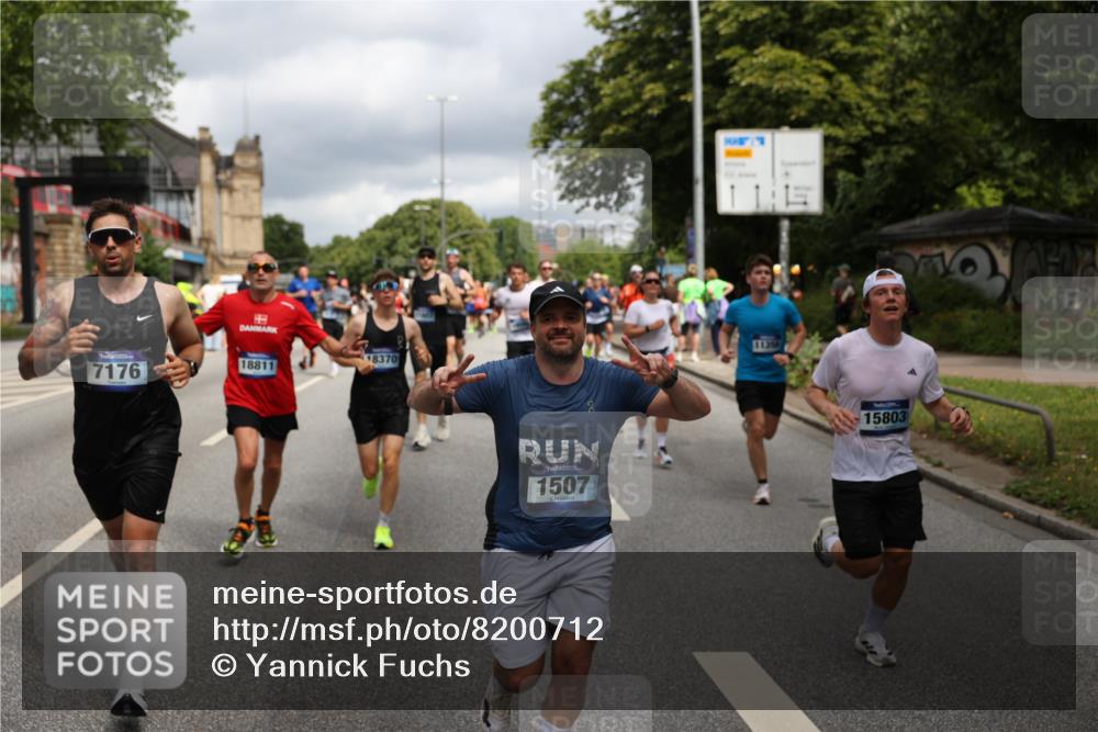 29.06.2025 - hella hamburg halbmarathon Yannick Fuchs http://msf.ph/oto/8200712 29.06.2025 10:44:42 20KM 1119, 1399, 1461, 1466, 1507, 1630, 1750, 1817, 2207, 3654, 4127, 4346, 5115, 6027, 6662, 6712, 6795, 7052, 7176, 7397, 7583, 7930, 7932, 8117, 8572, 8657, 8704, 8819, 9057, 10371, 11356, 11455, 11607, 12624, 13008, 13609, 13687, 13701, 13875, 14034, 14257, 14626, 15362, 15395, 15803, 15950, 16716, 16806, 17179, 17221, 17247, 17384, 18006, 18066, 18370, 18394, 18489, 18657, 18658, 18811 meine-sportfotos.de
