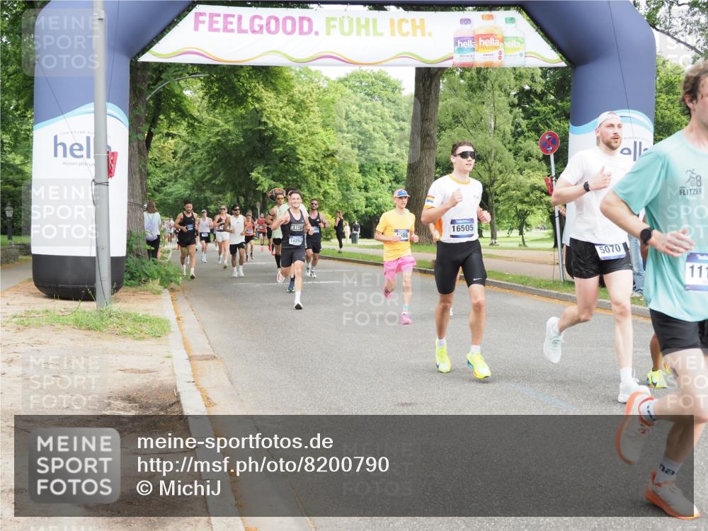 29.06.2025 - hella hamburg halbmarathon MichiJ http://msf.ph/oto/8200790 29.06.2025 10:21:31 Zwischen KM18-KM19 1686, 5070, 7965, 8883, 11199, 15054, 16505 meine-sportfotos.de