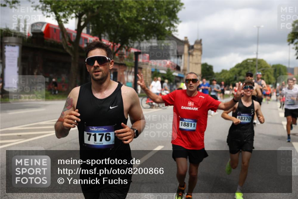 29.06.2025 - hella hamburg halbmarathon Yannick Fuchs http://msf.ph/oto/8200866 29.06.2025 10:44:43 20KM 1119, 1399, 1461, 1466, 1507, 1630, 1750, 1817, 2207, 3654, 4077, 4127, 4346, 5115, 6027, 6662, 6712, 6795, 7052, 7176, 7397, 7583, 7930, 7932, 8117, 8572, 8704, 8819, 9057, 10371, 11356, 11455, 11607, 12624, 13008, 13609, 13687, 13701, 13875, 14034, 14257, 14626, 15362, 15395, 15803, 15950, 16716, 16806, 17179, 17221, 17247, 17384, 18006, 18066, 18370, 18394, 18489, 18657, 18658, 18811 meine-sportfotos.de