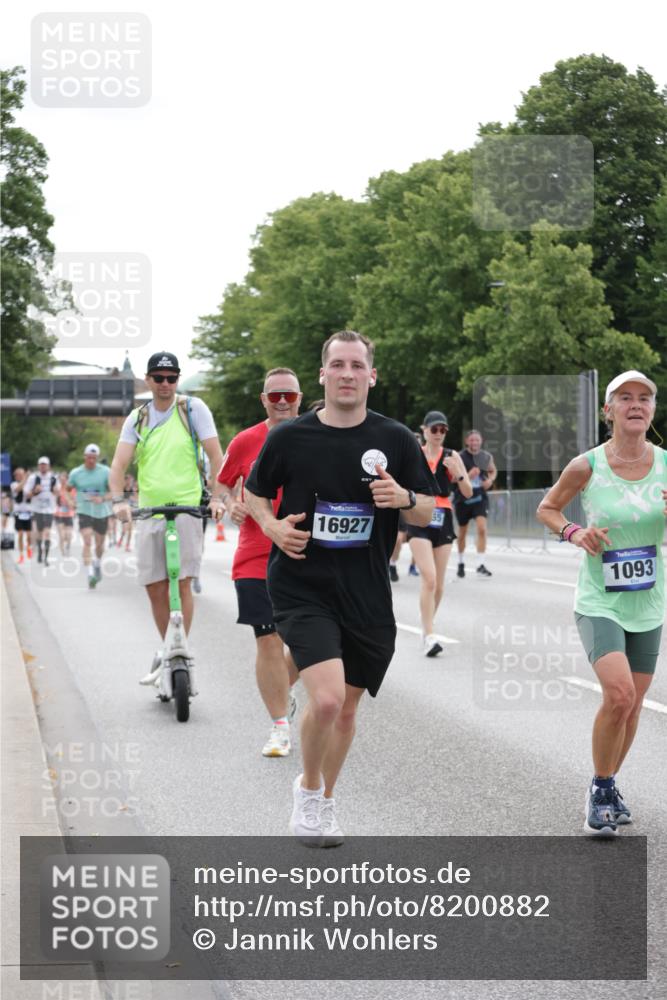 29.06.2025 - hella hamburg halbmarathon Jannik Wohlers http://msf.ph/oto/8200882 29.06.2025 10:25:21 Lombardsbrücke 1305, 1479, 1481, 3343, 3765, 4378, 4797, 5028, 6663, 8881, 9811, 10104, 10219, 11596, 11699, 12074, 12505, 12838, 13653, 14223, 14936, 16289, 16354, 16381, 16927, 17369 meine-sportfotos.de