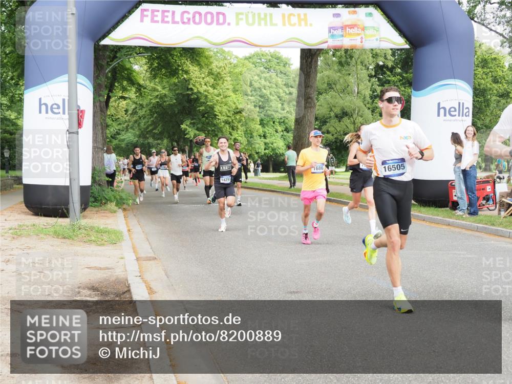 29.06.2025 - hella hamburg halbmarathon MichiJ http://msf.ph/oto/8200889 29.06.2025 10:21:32 Zwischen KM18-KM19 1686, 5070, 7965, 8883, 11199, 14293, 15054, 16505 meine-sportfotos.de