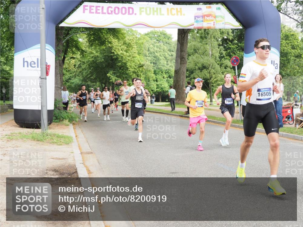 29.06.2025 - hella hamburg halbmarathon MichiJ http://msf.ph/oto/8200919 29.06.2025 10:21:32 Zwischen KM18-KM19 1686, 5070, 7965, 8883, 11199, 14293, 15054, 16505 meine-sportfotos.de