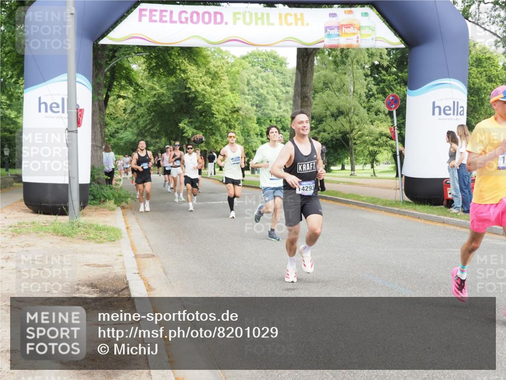 29.06.2025 - hella hamburg halbmarathon MichiJ http://msf.ph/oto/8201029 29.06.2025 10:21:33 Zwischen KM18-KM19 1686, 5070, 7965, 8883, 10484, 11169, 11199, 14293, 15054, 16505 meine-sportfotos.de