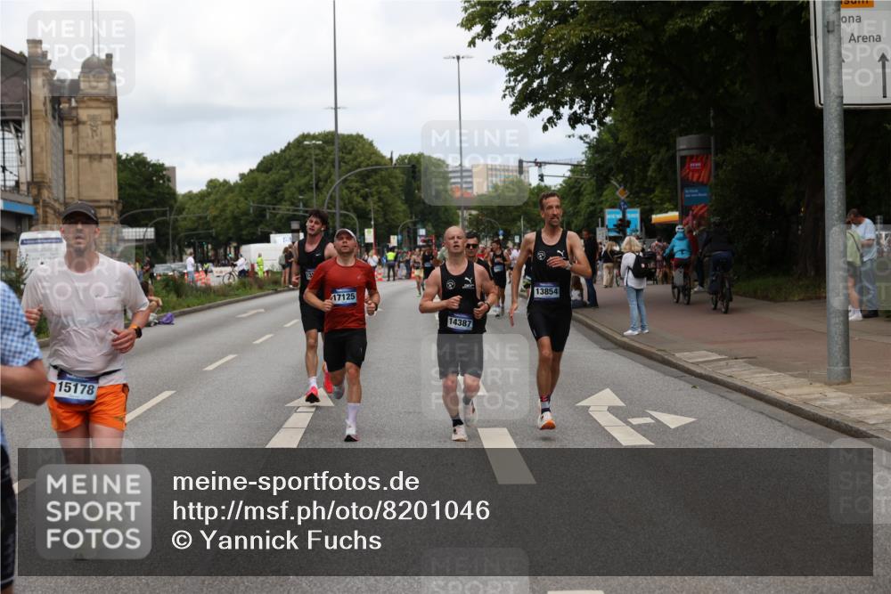 29.06.2025 - hella hamburg halbmarathon Yannick Fuchs http://msf.ph/oto/8201046 29.06.2025 10:32:01 20KM 1290, 2196, 2767, 4860, 4865, 5003, 5042, 5307, 5923, 6047, 6123, 6458, 7310, 9178, 9914, 10190, 10451, 10738, 11423, 12739, 12900, 13141, 13372, 13854, 14387, 14459, 14691, 14934, 15178, 15261, 15410, 15939, 16992, 17125, 17137, 17658, 18159, 18216, 18357, 18986 meine-sportfotos.de