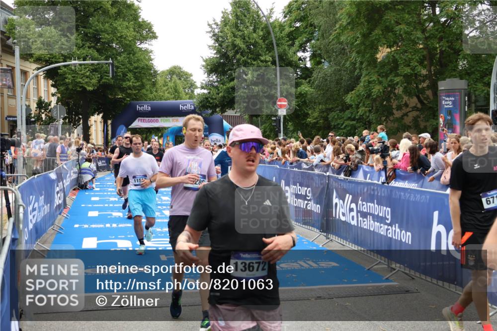 29.06.2025 - hella hamburg halbmarathon Zöllner http://msf.ph/oto/8201063 29.06.2025 10:47:25 Ziel 51, 2274, 2864, 5024, 5650, 6168, 6203, 8693, 10423, 11077, 11491, 11518, 13782, 14722, 15350, 15611, 16089, 16286, 16819, 18974 meine-sportfotos.de