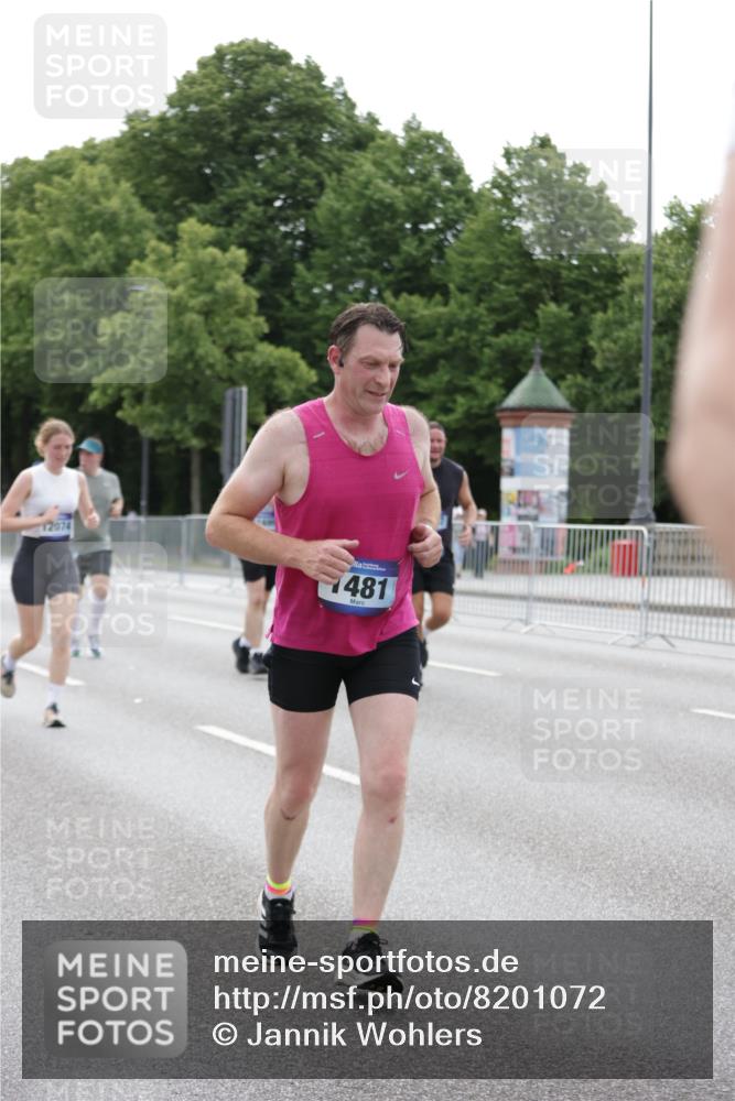 29.06.2025 - hella hamburg halbmarathon Jannik Wohlers http://msf.ph/oto/8201072 29.06.2025 10:25:25 Lombardsbrücke 1305, 1479, 1481, 3343, 3765, 4378, 4797, 5028, 5497, 6663, 8881, 10104, 10219, 11596, 11699, 11828, 11859, 12074, 12505, 12838, 12945, 12946, 13653, 14223, 14936, 16289, 16354, 16381, 16927, 17369 meine-sportfotos.de