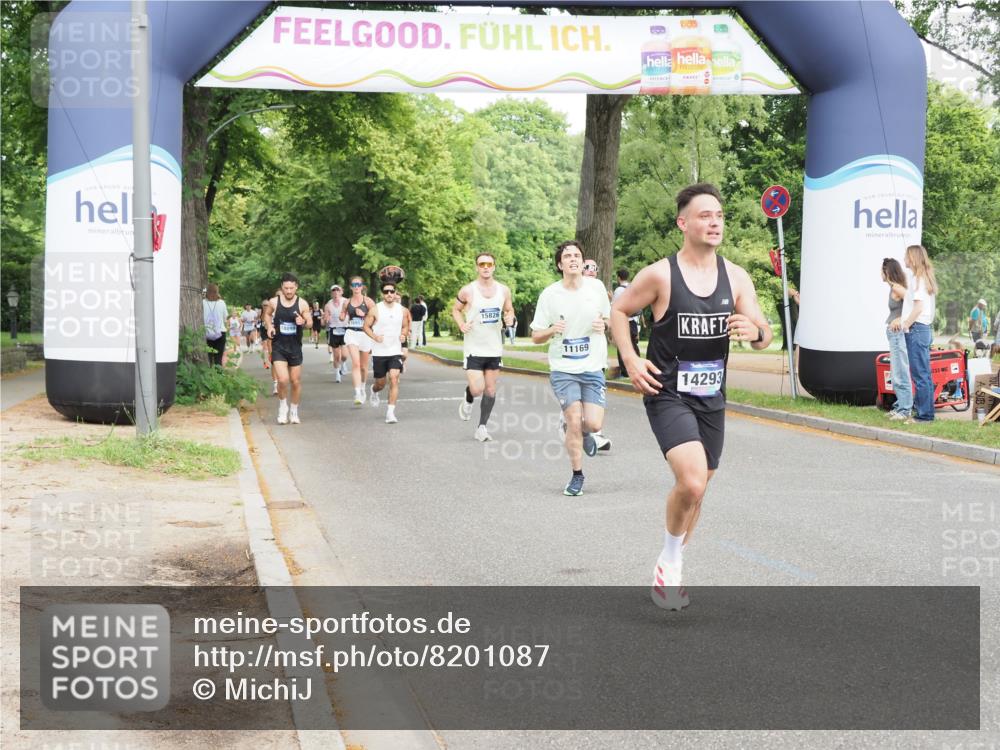 29.06.2025 - hella hamburg halbmarathon MichiJ http://msf.ph/oto/8201087 29.06.2025 10:21:33 Zwischen KM18-KM19 1686, 5070, 7965, 8883, 10484, 11169, 11199, 14293, 15054, 16505 meine-sportfotos.de