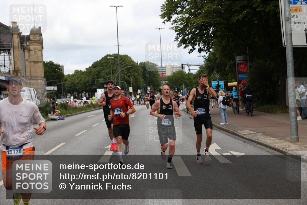 29.06.2025 - hella hamburg halbmarathon Yannick Fuchs http://msf.ph/oto/8201101 29.06.2025 10:32:01 20KM 1290, 2196, 2767, 4860, 4865, 5003, 5042, 5307, 5923, 6047, 6123, 6458, 7310, 9178, 9914, 10190, 10451, 10738, 11423, 12739, 12900, 13141, 13372, 13854, 14387, 14459, 14691, 14934, 15178, 15261, 15410, 15939, 16992, 17125, 17137, 17658, 18159, 18216, 18357, 18986 meine-sportfotos.de