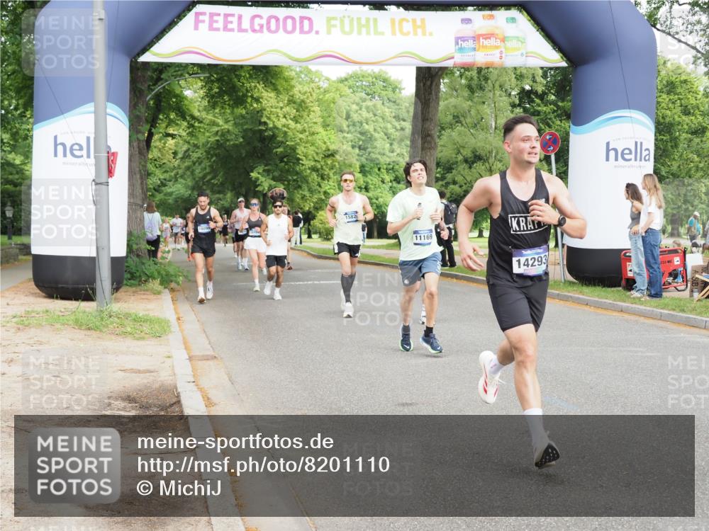 29.06.2025 - hella hamburg halbmarathon MichiJ http://msf.ph/oto/8201110 29.06.2025 10:21:34 Zwischen KM18-KM19 1686, 5070, 7965, 8883, 10484, 11169, 11199, 14293, 15054, 15826, 16505, 18099 meine-sportfotos.de