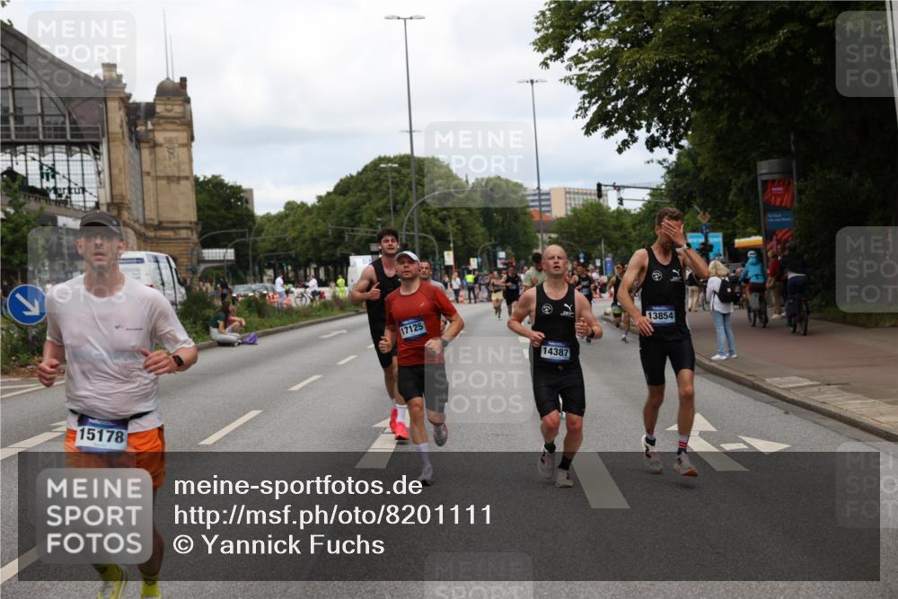 29.06.2025 - hella hamburg halbmarathon Yannick Fuchs http://msf.ph/oto/8201111 29.06.2025 10:32:01 20KM 1290, 2196, 2767, 4860, 4865, 5003, 5042, 5307, 5923, 6047, 6123, 6458, 7310, 9178, 9914, 10190, 10451, 10738, 11423, 12739, 12900, 13141, 13372, 13854, 14387, 14459, 14691, 14934, 15178, 15261, 15410, 15939, 16992, 17125, 17137, 17658, 18159, 18216, 18357, 18986 meine-sportfotos.de