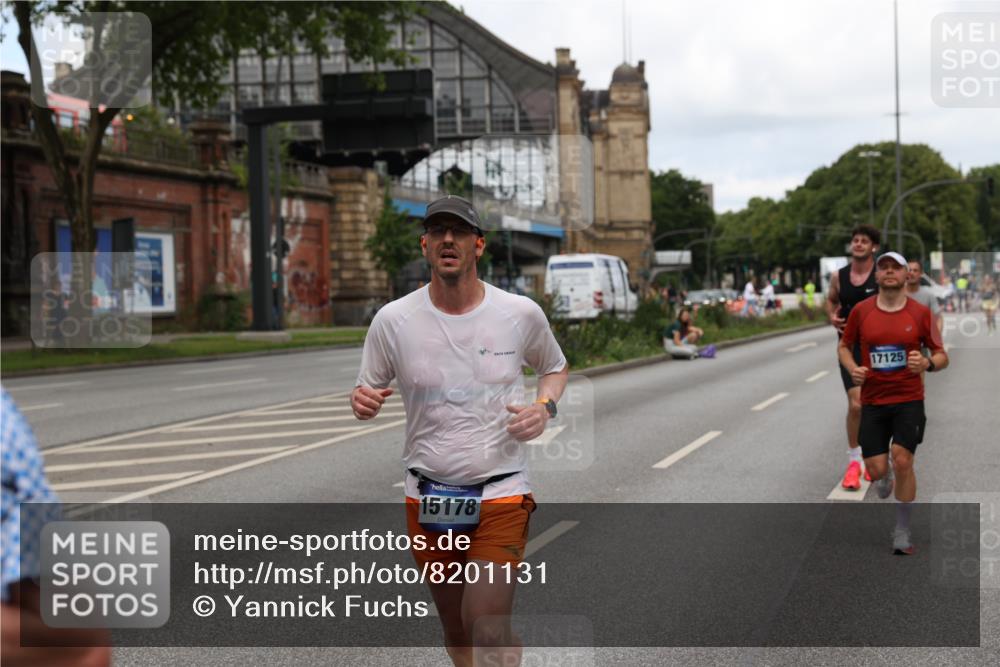 29.06.2025 - hella hamburg halbmarathon Yannick Fuchs http://msf.ph/oto/8201131 29.06.2025 10:32:01 20KM 1290, 2196, 2767, 4860, 4865, 5003, 5042, 5307, 5923, 6047, 6123, 6458, 7310, 9178, 9914, 10190, 10451, 10738, 11423, 12739, 12900, 13141, 13372, 13854, 14387, 14459, 14691, 14934, 15178, 15261, 15410, 15939, 16992, 17125, 17137, 17658, 18159, 18216, 18357, 18986 meine-sportfotos.de