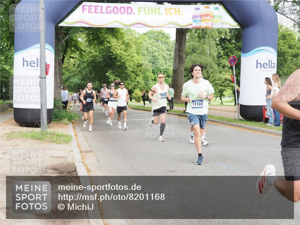 29.06.2025 - hella hamburg halbmarathon MichiJ http://msf.ph/oto/8201168 29.06.2025 10:21:34 Zwischen KM18-KM19 1686, 5070, 7965, 8883, 10484, 11169, 11199, 14293, 15054, 15826, 16505, 18099 meine-sportfotos.de
