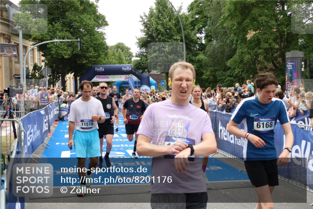 29.06.2025 - hella hamburg halbmarathon Zöllner http://msf.ph/oto/8201176 29.06.2025 10:47:27 Ziel 51, 1012, 2274, 2839, 2864, 2869, 5024, 5532, 5650, 6203, 8693, 9305, 10423, 11077, 11491, 11518, 13782, 14722, 15350, 15611, 15923, 16089, 16819, 18758, 18974 meine-sportfotos.de