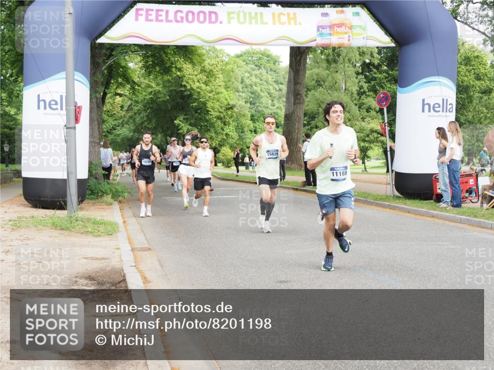 29.06.2025 - hella hamburg halbmarathon MichiJ http://msf.ph/oto/8201198 29.06.2025 10:21:34 Zwischen KM18-KM19 1686, 5070, 7965, 8883, 10484, 11169, 11199, 14293, 15054, 15826, 16505, 18099 meine-sportfotos.de