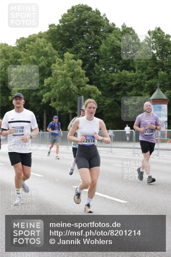 29.06.2025 - hella hamburg halbmarathon Jannik Wohlers http://msf.ph/oto/8201214 29.06.2025 10:25:26 Lombardsbrücke 1305, 1479, 1481, 3343, 3765, 4378, 4797, 5497, 6663, 8881, 10104, 10219, 11596, 11699, 11828, 11859, 12074, 12505, 12838, 12945, 12946, 13653, 14223, 14936, 16289, 16354, 16381, 16927, 17369 meine-sportfotos.de
