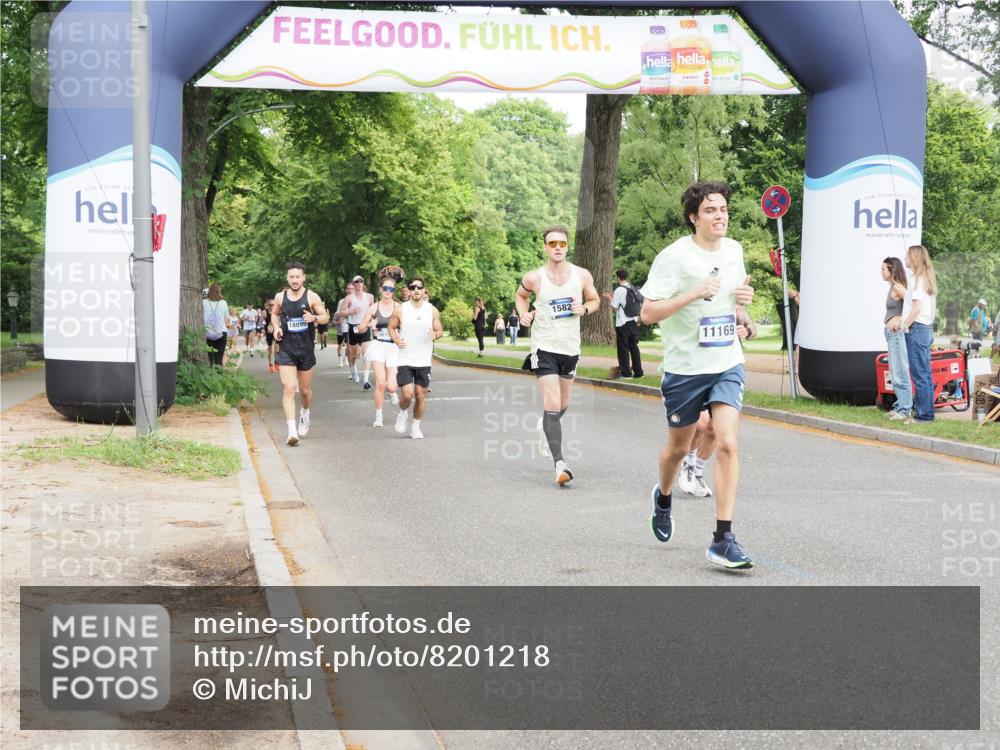 29.06.2025 - hella hamburg halbmarathon MichiJ http://msf.ph/oto/8201218 29.06.2025 10:21:34 Zwischen KM18-KM19 1686, 5070, 7965, 8883, 10484, 11169, 11199, 14293, 15054, 15826, 16505, 18099 meine-sportfotos.de