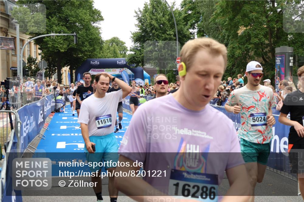 29.06.2025 - hella hamburg halbmarathon Zöllner http://msf.ph/oto/8201221 29.06.2025 10:47:28 Ziel 51, 1012, 2274, 2839, 2864, 2869, 3304, 5024, 5532, 5650, 8693, 8852, 9305, 10423, 11077, 11491, 11518, 13782, 14722, 15350, 15611, 15923, 16089, 16819, 17846, 18758, 18974 meine-sportfotos.de