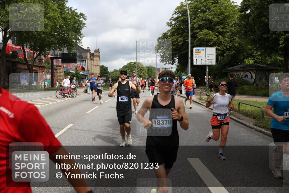 29.06.2025 - hella hamburg halbmarathon Yannick Fuchs http://msf.ph/oto/8201233 29.06.2025 10:44:44 20KM 1119, 1399, 1461, 1466, 1507, 1630, 1750, 1817, 2207, 3654, 4077, 4127, 4346, 5018, 5115, 6027, 6662, 6712, 6795, 7052, 7134, 7176, 7397, 7583, 7930, 7932, 8117, 8572, 8704, 8819, 9057, 10371, 11356, 11455, 11607, 12624, 13008, 13687, 13701, 13875, 14034, 14257, 14626, 15362, 15395, 15803, 15950, 16716, 16806, 17179, 17221, 17247, 17384, 18006, 18066, 18370, 18394, 18489, 18657, 18658, 18811 meine-sportfotos.de