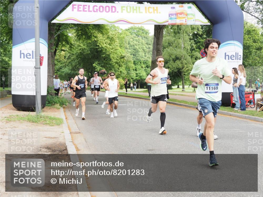 29.06.2025 - hella hamburg halbmarathon MichiJ http://msf.ph/oto/8201283 29.06.2025 10:21:35 Zwischen KM18-KM19 1686, 5070, 7965, 8883, 10484, 11169, 11199, 14293, 15054, 15826, 16505, 18099 meine-sportfotos.de
