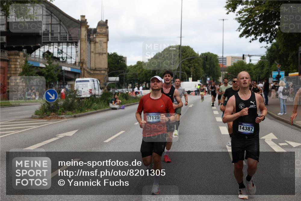29.06.2025 - hella hamburg halbmarathon Yannick Fuchs http://msf.ph/oto/8201305 29.06.2025 10:32:02 20KM 1290, 2196, 2767, 4860, 5003, 5042, 5307, 5923, 6047, 6123, 6458, 7310, 9178, 9914, 10190, 10451, 11423, 12739, 12900, 13141, 13372, 13854, 14387, 14459, 14691, 14934, 15178, 15261, 15410, 15939, 16992, 17125, 17137, 18103, 18159, 18216, 18357, 18986 meine-sportfotos.de