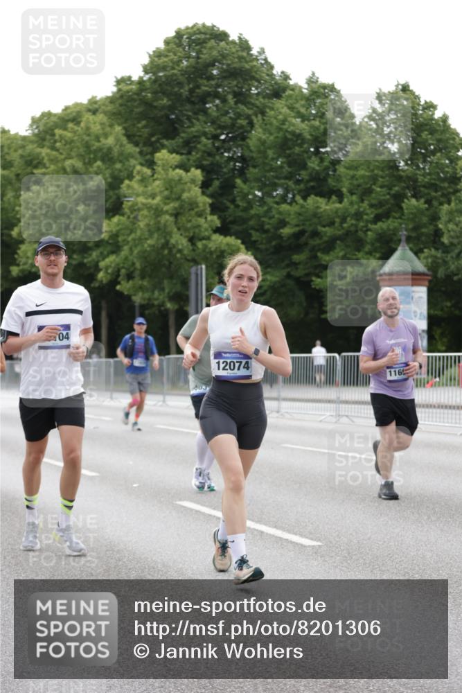 29.06.2025 - hella hamburg halbmarathon Jannik Wohlers http://msf.ph/oto/8201306 29.06.2025 10:25:27 Lombardsbrücke 1305, 1479, 1481, 3343, 3765, 4378, 4797, 5497, 6663, 8881, 10104, 10219, 11596, 11699, 11828, 11859, 12074, 12505, 12838, 12945, 12946, 13653, 14179, 14223, 14936, 16289, 16354, 16381, 16927, 17369 meine-sportfotos.de