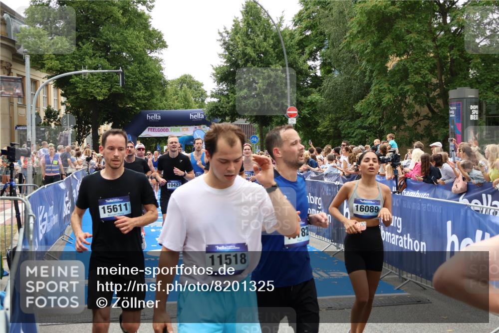 29.06.2025 - hella hamburg halbmarathon Zöllner http://msf.ph/oto/8201325 29.06.2025 10:47:30 Ziel 51, 1012, 1592, 2274, 2839, 2869, 2953, 3304, 5532, 5650, 8693, 8852, 9305, 10423, 11021, 11077, 11491, 12870, 15350, 15923, 16089, 16819, 17846, 17905, 18758, 18974 meine-sportfotos.de
