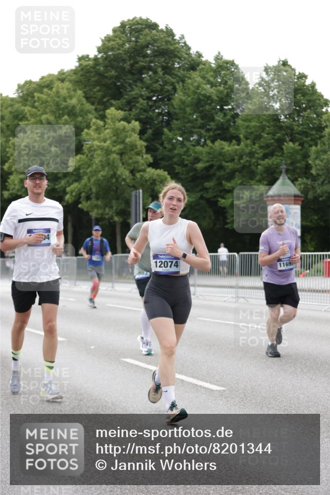 29.06.2025 - hella hamburg halbmarathon Jannik Wohlers http://msf.ph/oto/8201344 29.06.2025 10:25:27 Lombardsbrücke 1305, 1479, 1481, 3343, 3765, 4378, 4797, 5497, 6663, 8881, 10104, 10219, 11596, 11699, 11828, 11859, 12074, 12505, 12838, 12945, 12946, 13653, 14179, 14223, 14936, 16289, 16354, 16381, 16927, 17369 meine-sportfotos.de