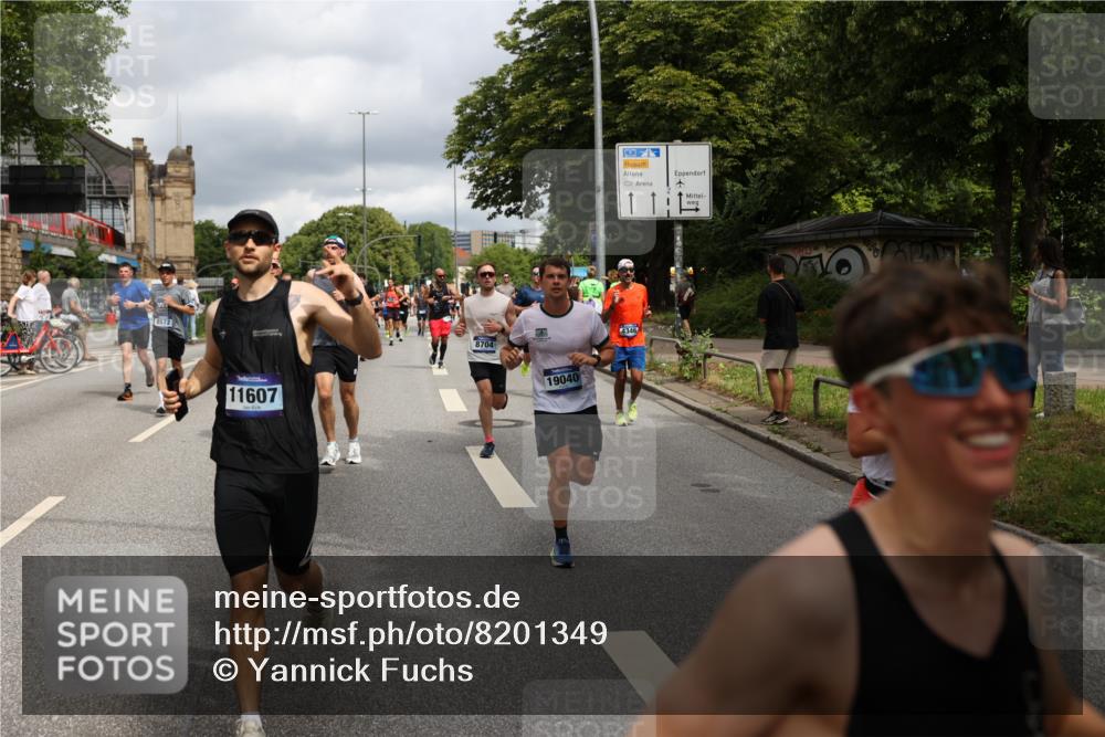 29.06.2025 - hella hamburg halbmarathon Yannick Fuchs http://msf.ph/oto/8201349 29.06.2025 10:44:44 20KM 1119, 1399, 1461, 1466, 1507, 1630, 1750, 1817, 2207, 3654, 4077, 4127, 4346, 5018, 5115, 6027, 6662, 6712, 6795, 7052, 7134, 7176, 7397, 7583, 7930, 7932, 8117, 8572, 8704, 8819, 9057, 10371, 11356, 11455, 11607, 12624, 13008, 13687, 13701, 13875, 14034, 14257, 14626, 15362, 15395, 15803, 15950, 16716, 16806, 17179, 17221, 17247, 17384, 18006, 18066, 18370, 18394, 18489, 18657, 18658, 18811 meine-sportfotos.de